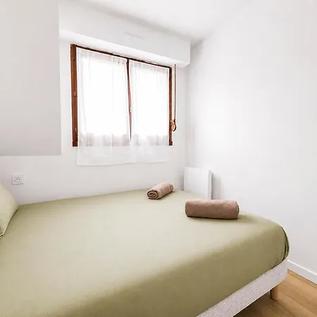 Appartement T2, Moderne, Balcon Avec Vue Et Parking Prive